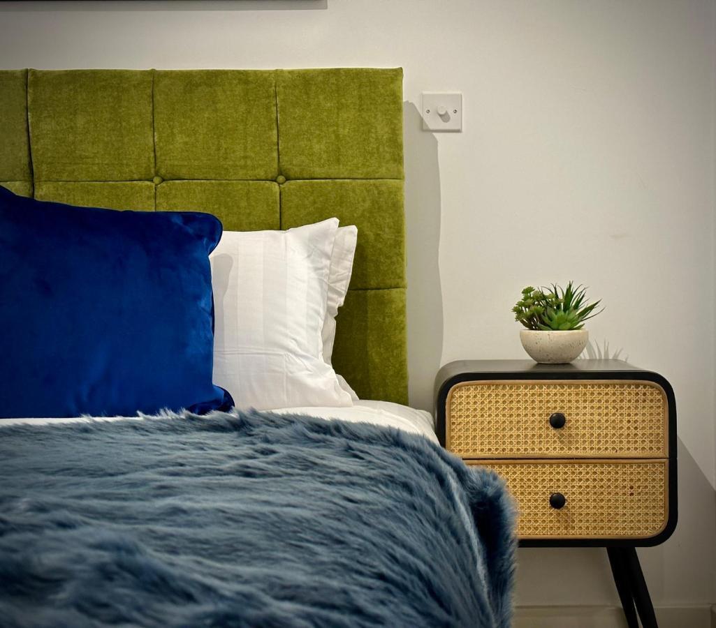 Serviced Apartments Nailsea Bagian luar foto