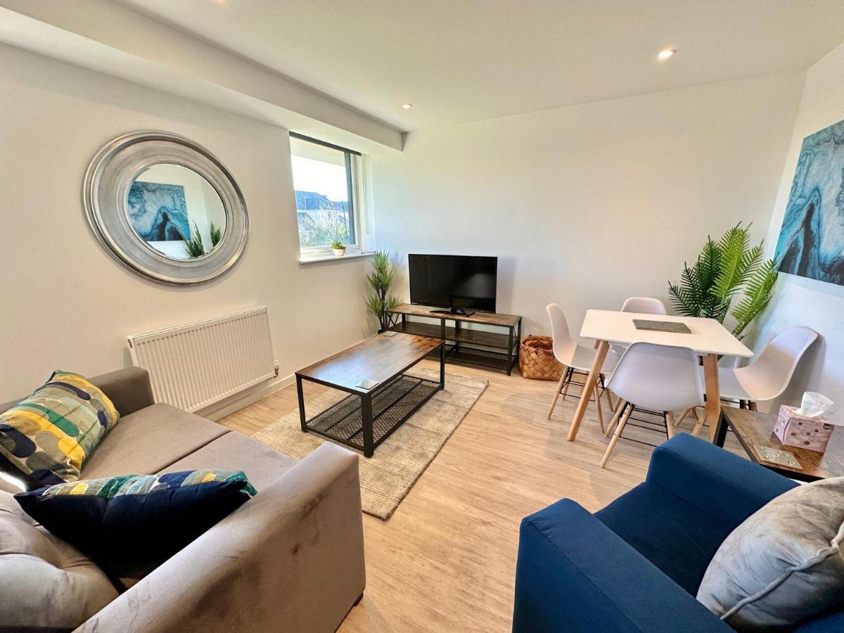 Serviced Apartments Nailsea Bagian luar foto