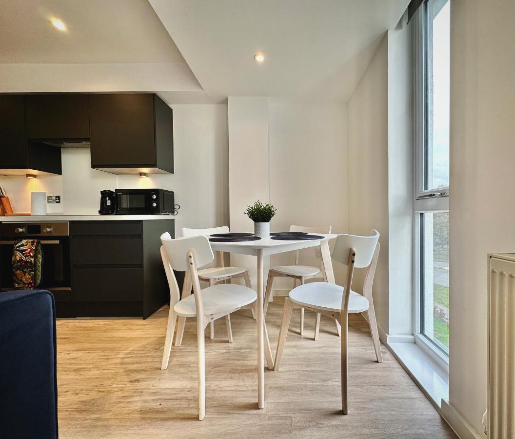 Serviced Apartments Nailsea Bagian luar foto